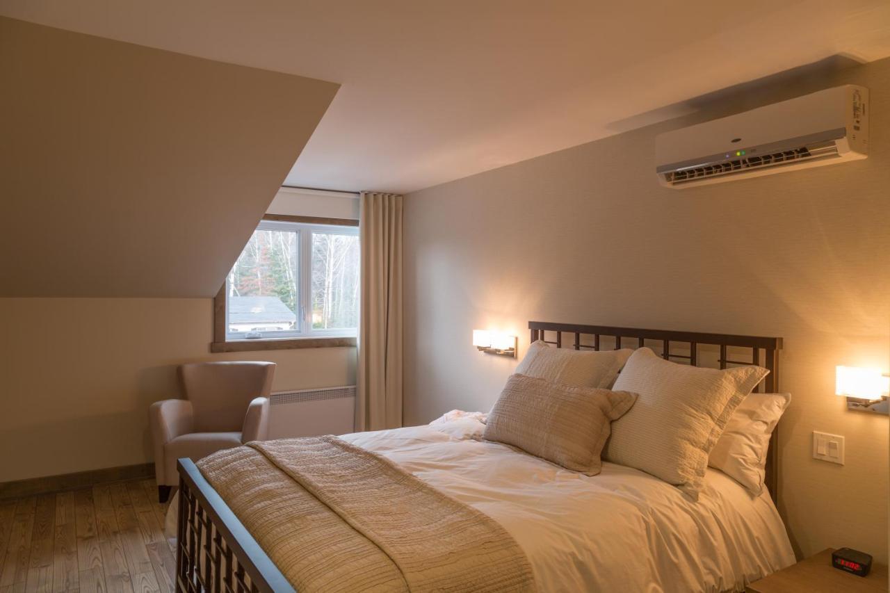 Hotel "Le Suisse" Saint-Donat-de-Montcalm Buitenkant foto